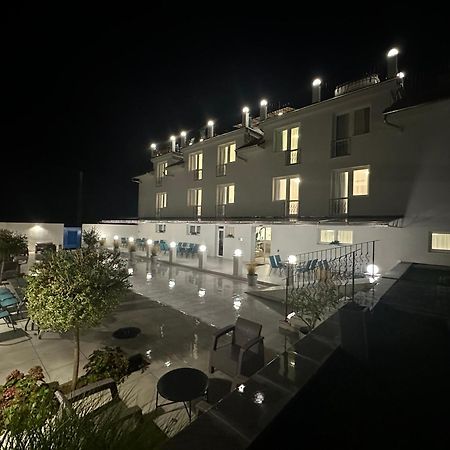 Danelis Hotel Edeleny Luaran gambar